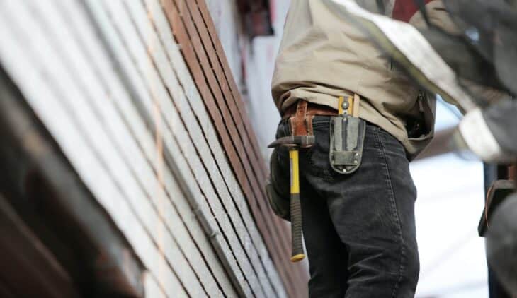 Bouwkosten maken verzekeringen voor huizen flink duurder